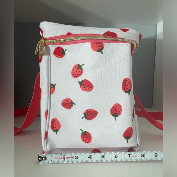 NWT ♠️ 🍓 Kate Spade Strawberry cooler bundle - Picture 4 of 16